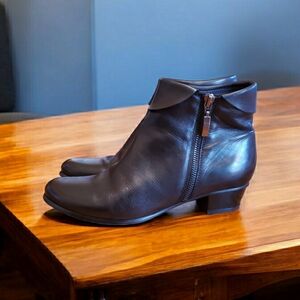 Regarde Le Ciel Stefany 03 Black Leather Ankle Boot size 38/7.5